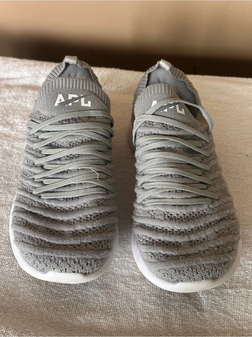 🌟 APL TechLoom Wave Women’s Sneakers - Size 8 - Gray Knit Athletic Shoes 🌟